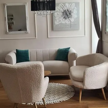 Elegant Bourgeois * Kamnik